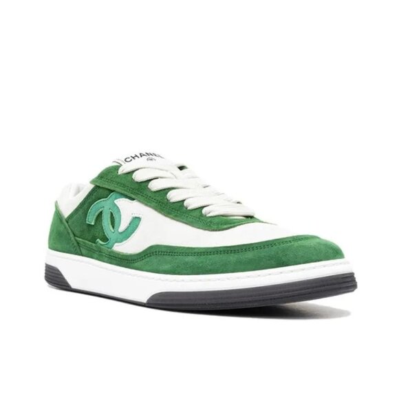 CHANEL INTERLOCKING CC LOGO SUEDE TRAINER LOW TOP GREEN SNEAKERS SIZE 37.5 NIB - Picture 9 of 13